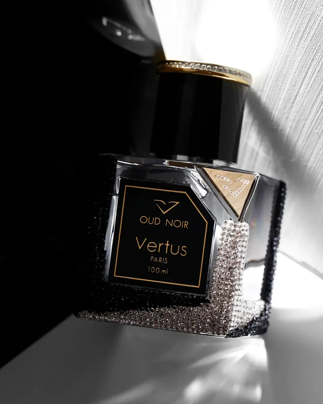 OUD NOIR